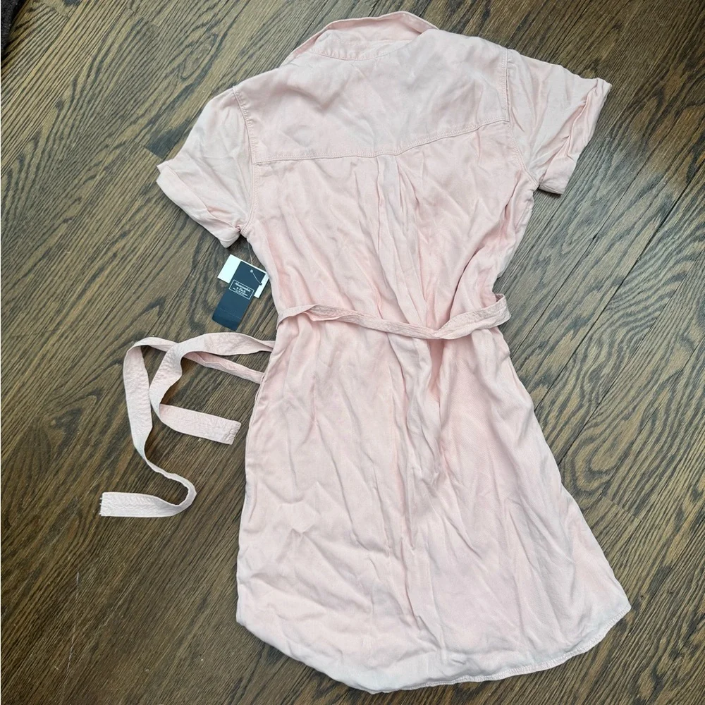 Abercrombie & Fitch Super cute pastel button up dress with tie waist NWT Size XS - Picture 2 of 5